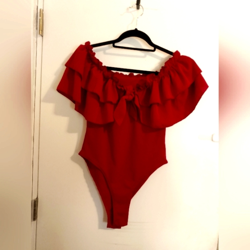 Women's Red Shein Ruffle Short Sleeve Bodysuit Size Large